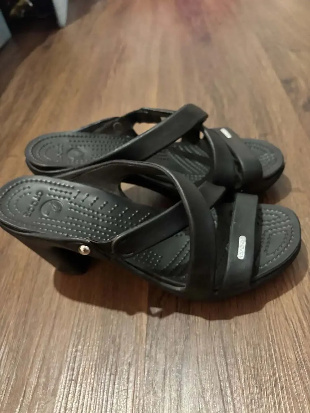 Crocs Cyprus IV Black Heels Sandals 7